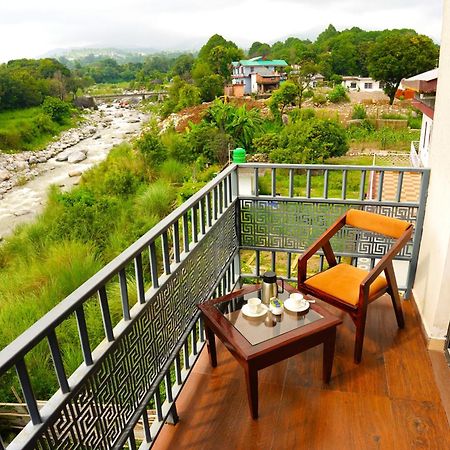 Aachman River And Valley View Resort Dharamshala - A Riverside Resort With Balcony View Eksteriør bilde