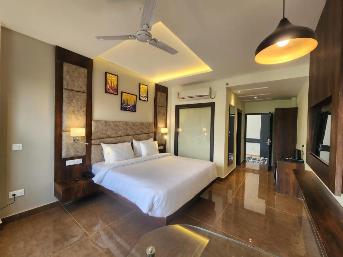 Aachman River And Valley View Resort Dharamshala - A Riverside Resort With Balcony View Eksteriør bilde