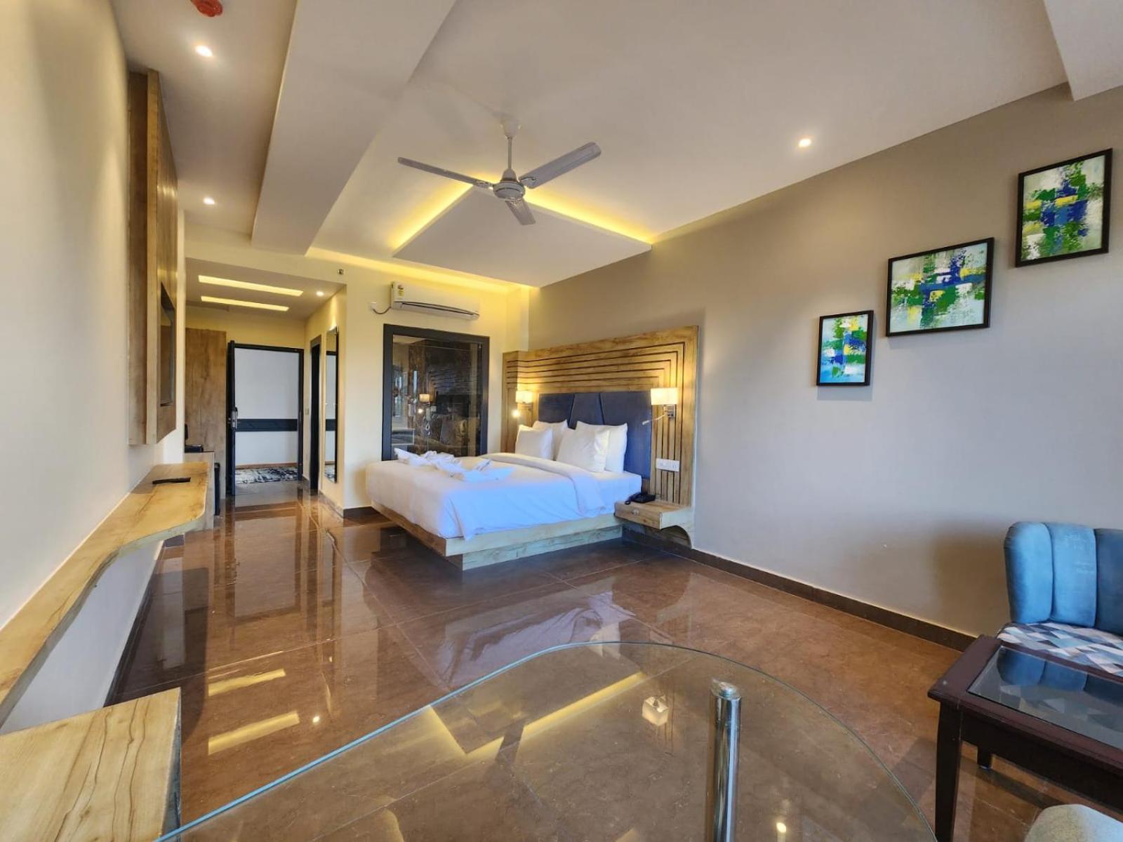 Aachman River And Valley View Resort Dharamshala - A Riverside Resort With Balcony View Eksteriør bilde