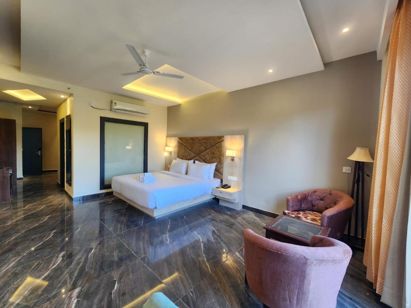 Aachman River And Valley View Resort Dharamshala - A Riverside Resort With Balcony View Eksteriør bilde