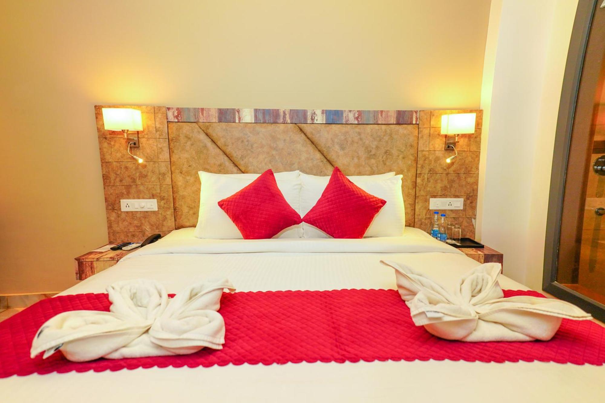 Aachman River And Valley View Resort Dharamshala - A Riverside Resort With Balcony View Eksteriør bilde