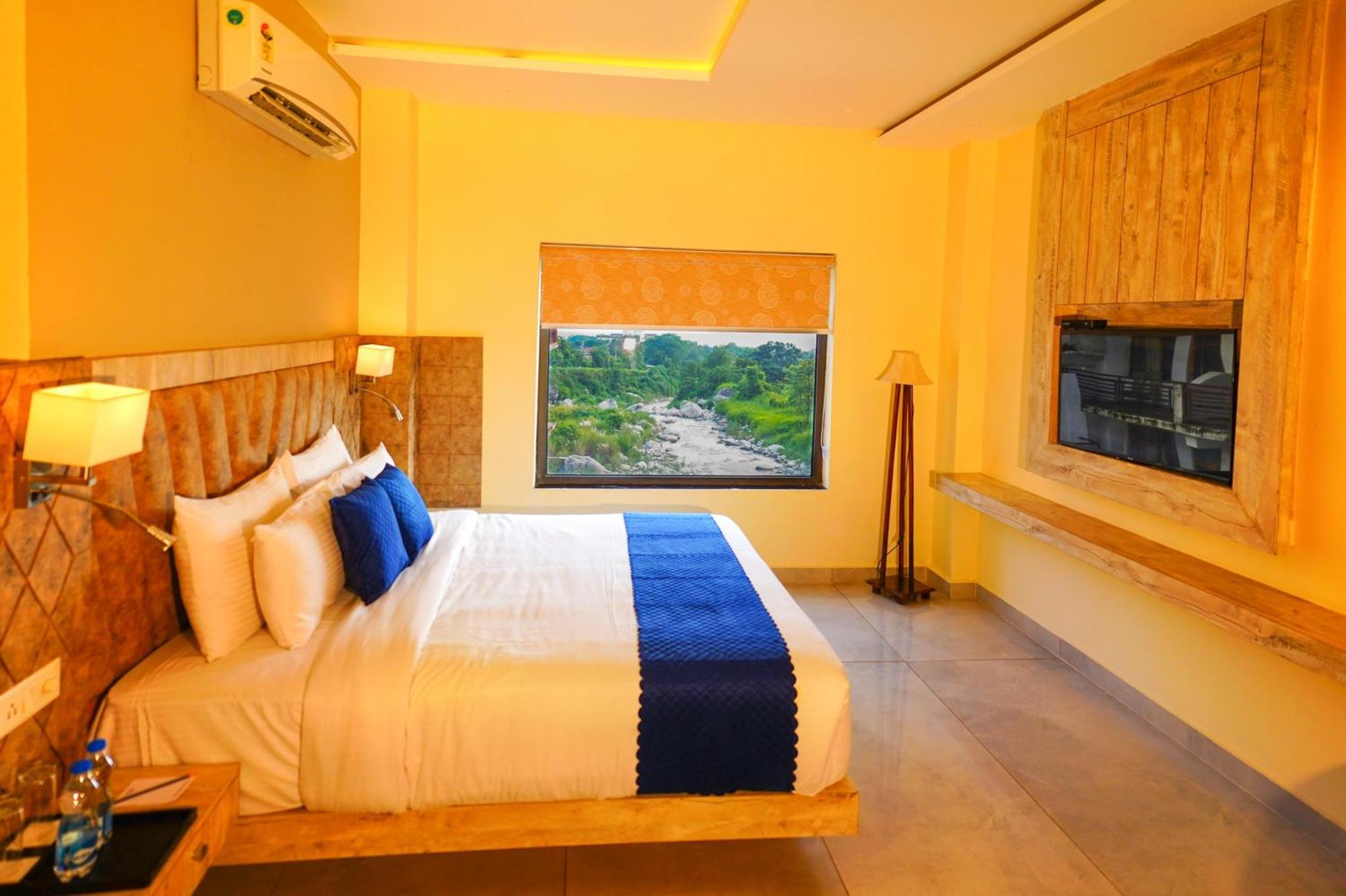 Aachman River And Valley View Resort Dharamshala - A Riverside Resort With Balcony View Eksteriør bilde