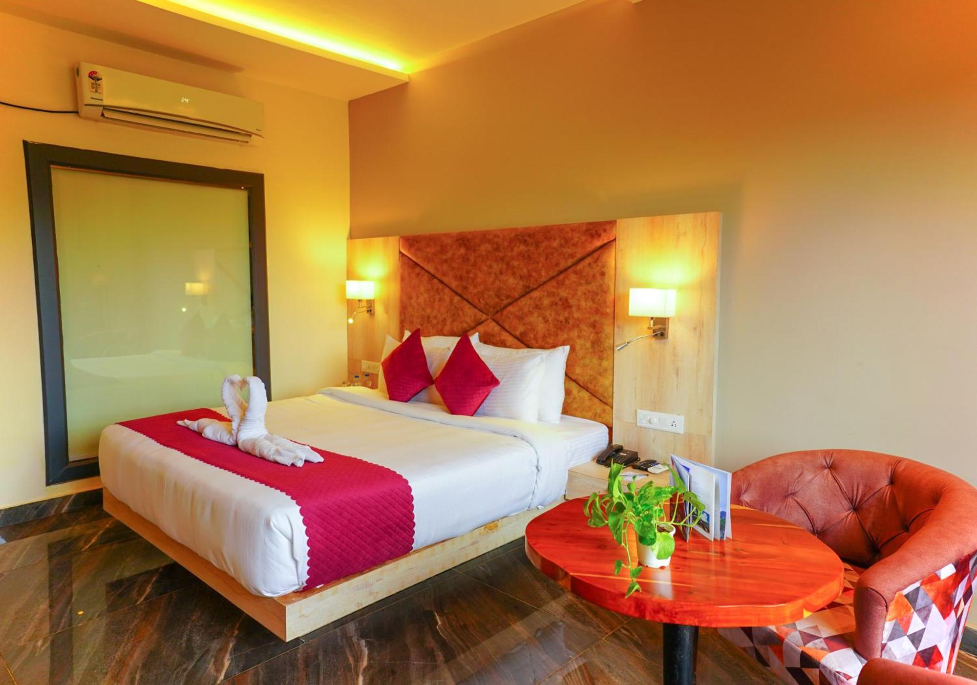Aachman River And Valley View Resort Dharamshala - A Riverside Resort With Balcony View Eksteriør bilde