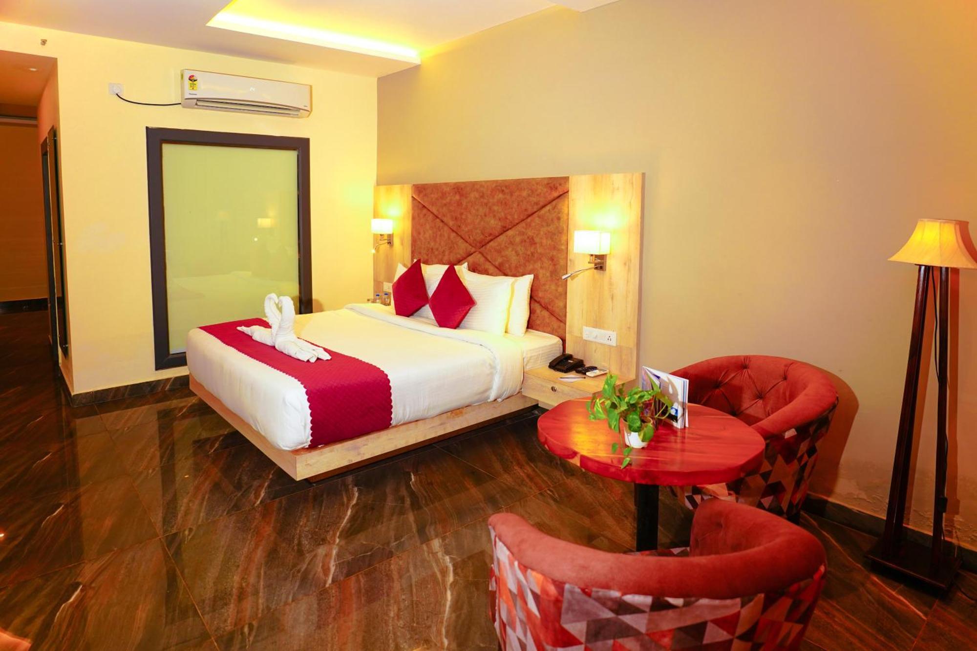 Aachman River And Valley View Resort Dharamshala - A Riverside Resort With Balcony View Eksteriør bilde
