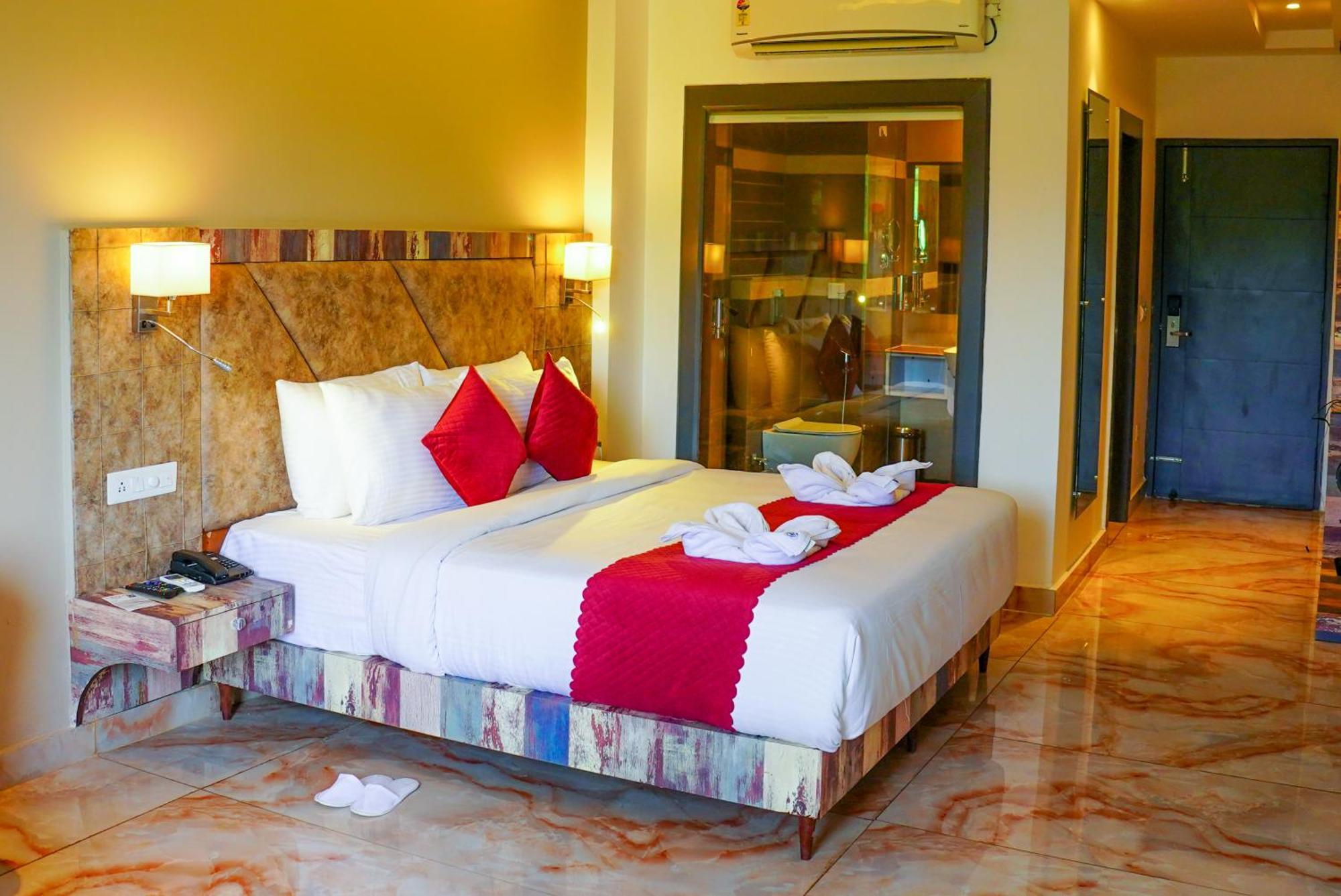 Aachman River And Valley View Resort Dharamshala - A Riverside Resort With Balcony View Eksteriør bilde